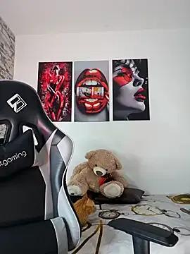 Antonella2_m on StripChat