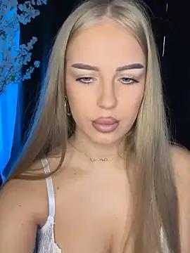 Freechat AubrieleRouj1 on StripChat