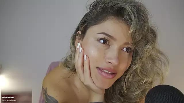 AyraSmith_ on StripChat