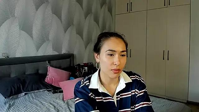 Freechat Bambiii_bby on StripChat