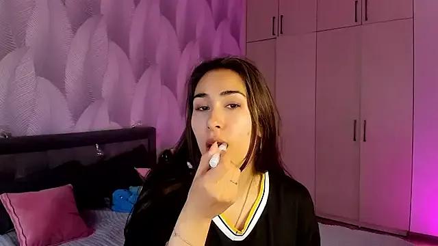 Freechat Bambiii_bby on StripChat