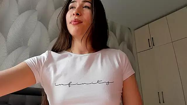 Freechat Bambiii_bby on StripChat