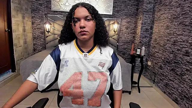 Freechat BellyBigBoobs on StripChat