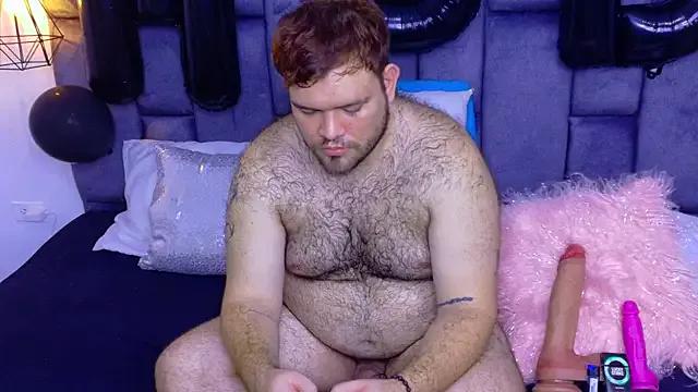 big_bearr on StripChat