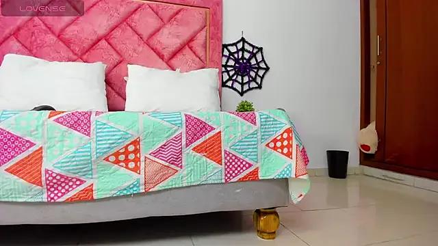 Bigasshott_ on StripChat