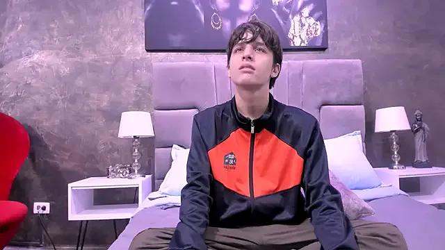 bruce_hans on StripChat