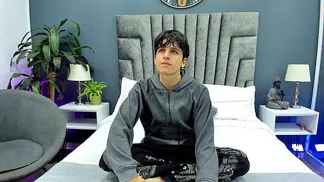 bruce_hans on StripChat