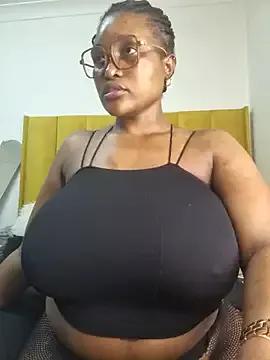 Bustygoddess32 on StripChat