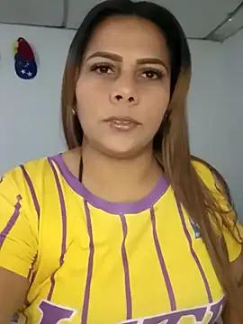 camila_rogue on StripChat