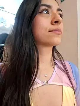 Freechat canelleGarces on StripChat