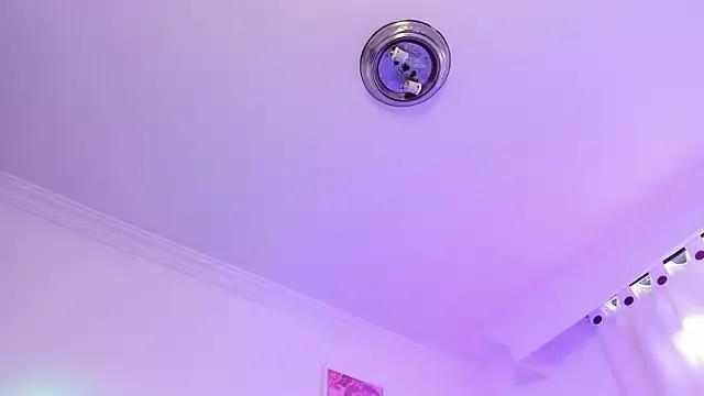 Freechat canelleGarces on StripChat