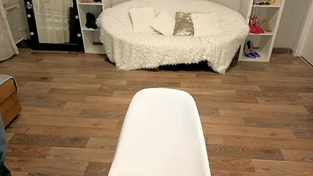 Freechat CaringSophie on StripChat