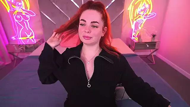 CarolinaDia on StripChat