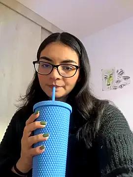 Cat2525 on StripChat