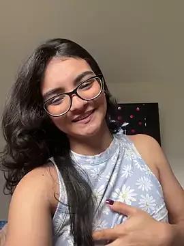 Cat2525 on StripChat