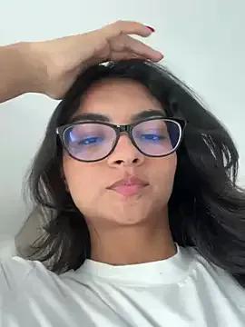 Cat2525 on StripChat