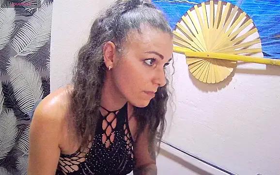 Catbaby32 on StripChat