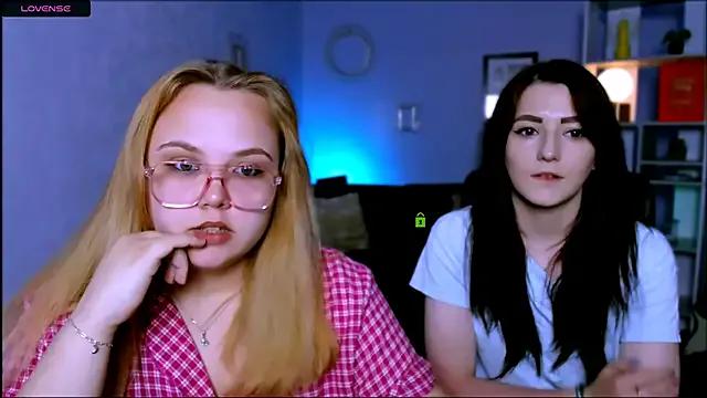 Group catherine_kitty on StripChat