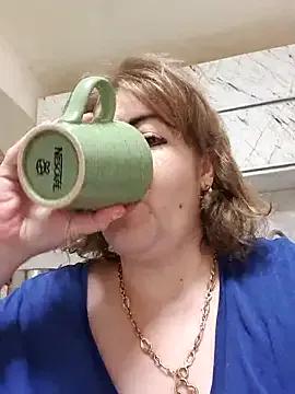 cindybbwsquirt on StripChat