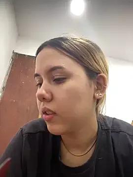 coupleyys — Naked in car 5 min