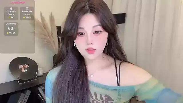 Freechat Cure-uuuuuuuu on StripChat