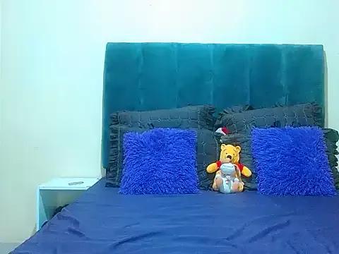 curvycloe1 on StripChat