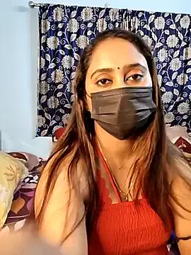 Cute-lusi on StripChat