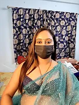 Cute-lusi on StripChat