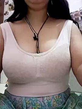 Freechat cute-mahek on StripChat