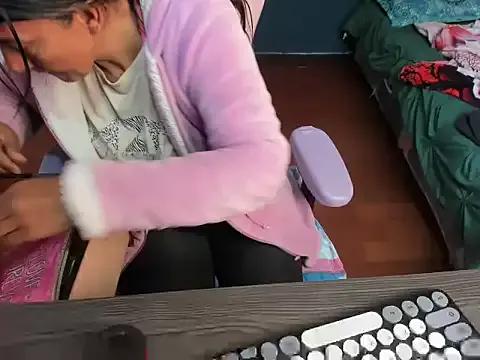 Freechat daleska_ayala_1 on StripChat