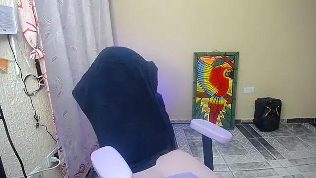 Freechat daleska_ayala_1 on StripChat