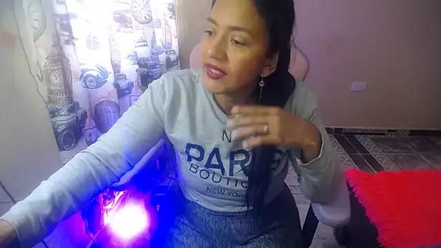 Freechat daleska_ayala_1 on StripChat