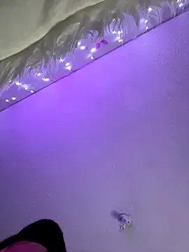 Daliila_11 on StripChat