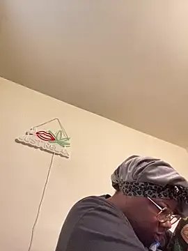 DamnBubbles — Make me cum daddy