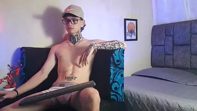 Freechat Dan_brownn on StripChat