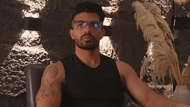 Freechat DannSaenz on StripChat