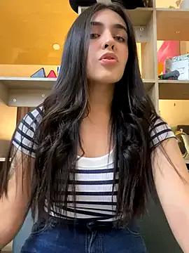 Freechat DaphneUwu on StripChat