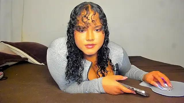 Dephne__ on StripChat