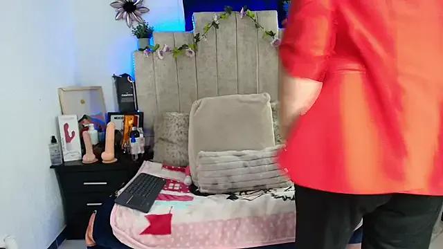 Devora_mature65 on StripChat