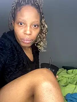 Diamondpussy97 on StripChat