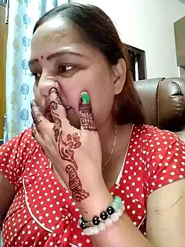 Dianaa9 on StripChat