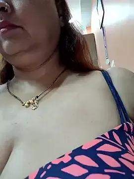 Dianaa9 on StripChat