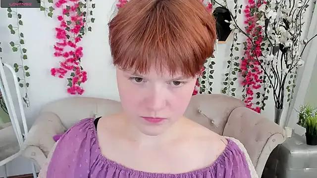 Freechat DreamyLuna on StripChat