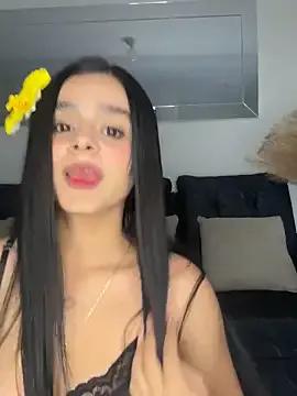 Dulcekitty__ on StripChat