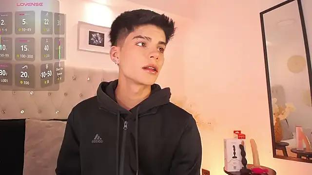 Dulcey_ on StripChat