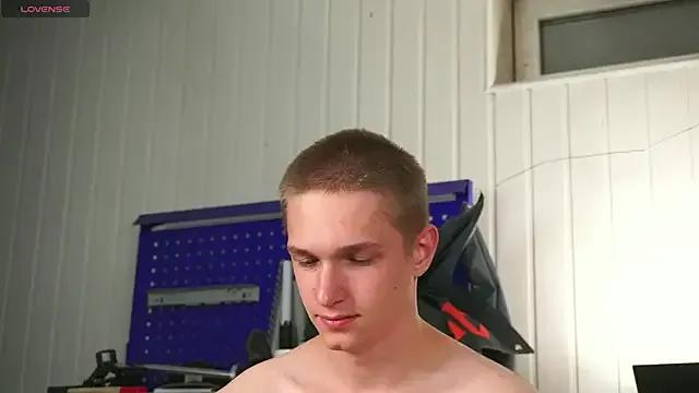 dustyn_fox on StripChat