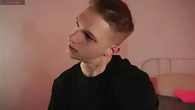 dustyn_fox on StripChat