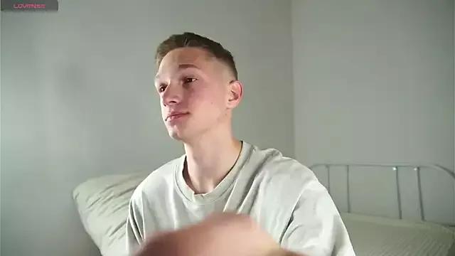 dustyn_fox on StripChat