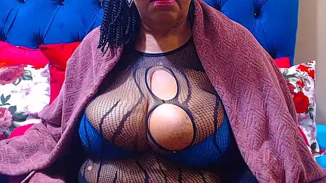 ebonycandy10 on StripChat