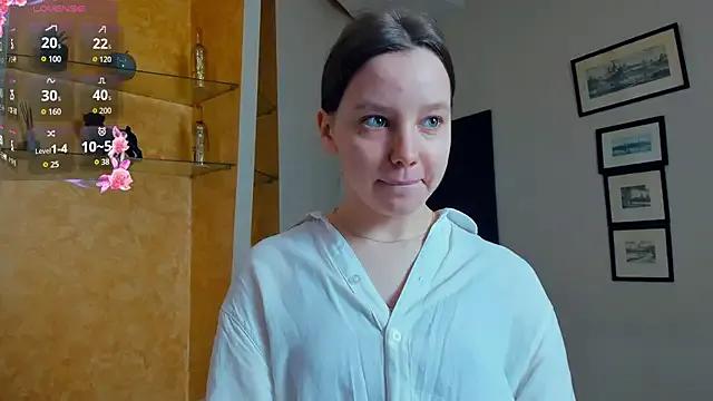 EdinaCordner on StripChat